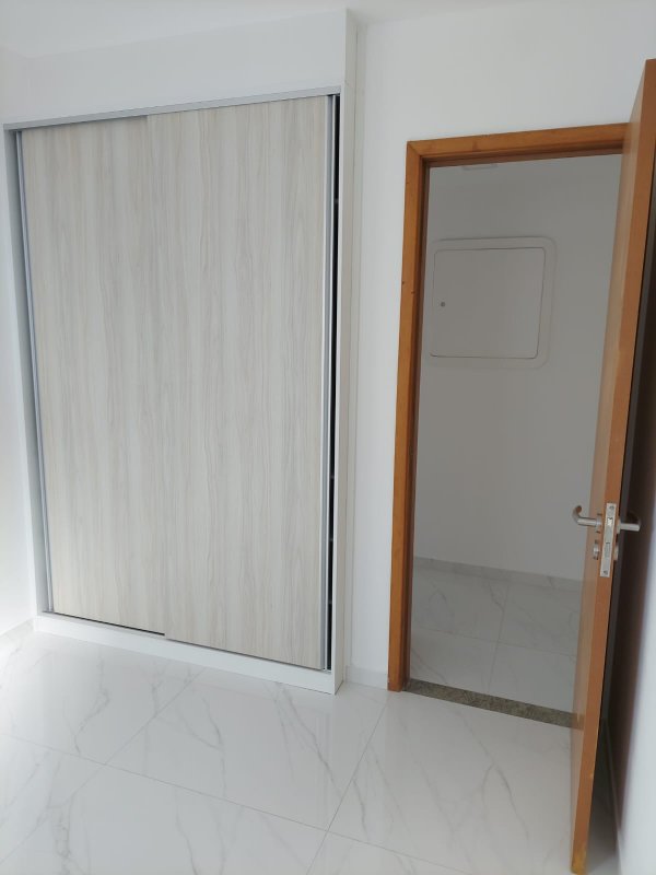 126m². 3 quartos (2 suítes). Varanda. Dependência completa. Nascente. 2 vagas de garagem Rua Capitão Rebelinho Recife - 