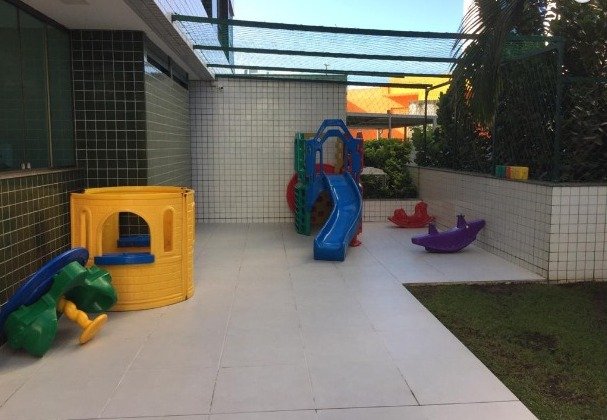 126m². 3 quartos (2 suítes). Varanda. Dependência completa. Nascente. 2 vagas de garagem Rua Capitão Rebelinho Recife - 