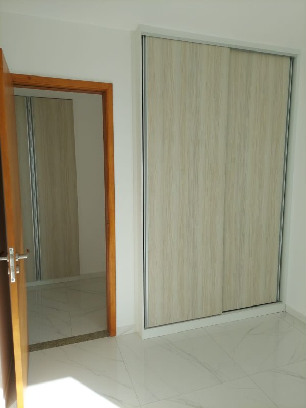 126m². 3 quartos (2 suítes). Varanda. Dependência completa. Nascente. 2 vagas de garagem Rua Capitão Rebelinho Recife - 