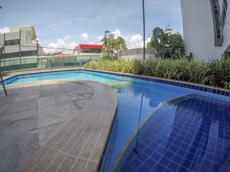126m². 3 quartos (2 suítes). Varanda. Dependência completa. Nascente. 2 vagas de garagem Rua Capitão Rebelinho Recife - 