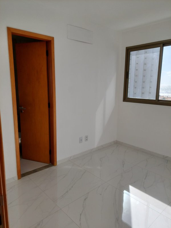 126m². 3 quartos (2 suítes). Varanda. Dependência completa. Nascente. 2 vagas de garagem Rua Capitão Rebelinho Recife - 