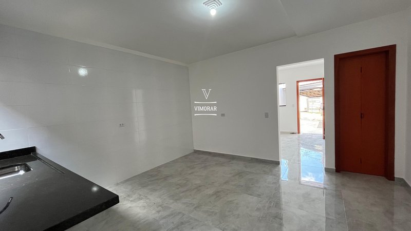 Sobrado 2 suítes + 3 vagas de garagem - Itaquaquecetuba - 