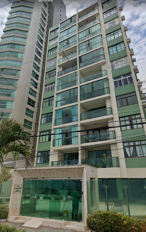 113m². 3 quartos (1 suíte). Varanda com cortina de vidro. 1 vaga de garagem. Reformado Avenida Boa Viagem Recife - 