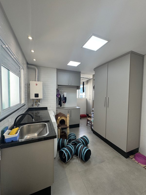 Apartamento mobiliado no Condominio Domo Prime 237m2 - 04 suítes - 04 vagas - São Bernardo do Campo - 
