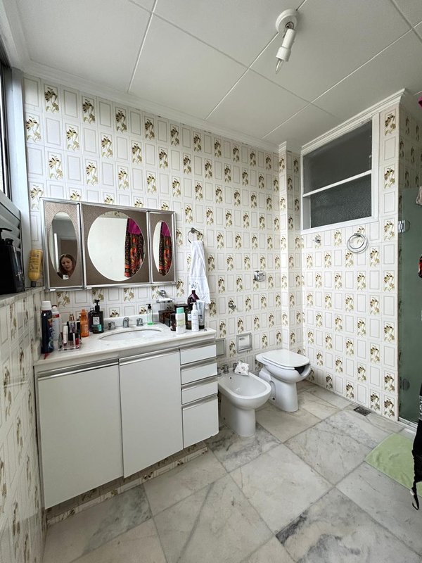 APARTAMENTO ALTO PADRÃO VISTA MAR 4 QUARTOS 2 SUÍTES VARANDAS CLOSET À VENDA NA VITÓRIA! Avenida Sete de Setembro Salvador - 