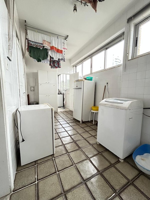 APARTAMENTO ALTO PADRÃO VISTA MAR 4 QUARTOS 2 SUÍTES VARANDAS CLOSET À VENDA NA VITÓRIA! Avenida Sete de Setembro Salvador - 