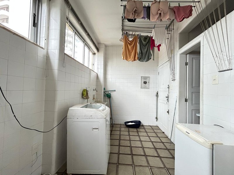 APARTAMENTO ALTO PADRÃO VISTA MAR 4 QUARTOS 2 SUÍTES VARANDAS CLOSET À VENDA NA VITÓRIA! Avenida Sete de Setembro Salvador - 