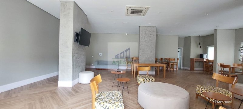 APARTAMENTO À VENDA EM CAMPO BELO COM 3 DORMITÓRIOS SENDO 1 SUÍTE E 2 VAGAS Rua Estevão Baião São Paulo - 
