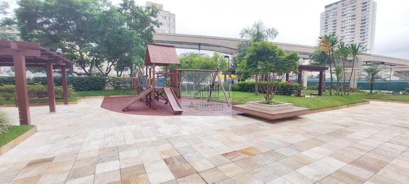 APARTAMENTO À VENDA EM CAMPO BELO COM 3 DORMITÓRIOS SENDO 1 SUÍTE E 2 VAGAS Rua Estevão Baião São Paulo - 
