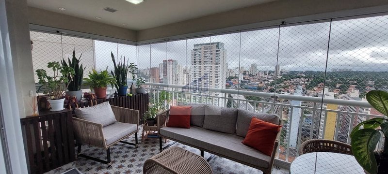 APARTAMENTO À VENDA EM CAMPO BELO COM 3 DORMITÓRIOS SENDO 1 SUÍTE E 2 VAGAS Rua Estevão Baião São Paulo - 
