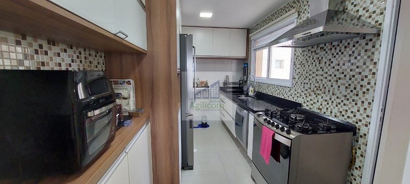 APARTAMENTO À VENDA EM CAMPO BELO COM 3 DORMITÓRIOS SENDO 1 SUÍTE E 2 VAGAS Rua Estevão Baião São Paulo - 