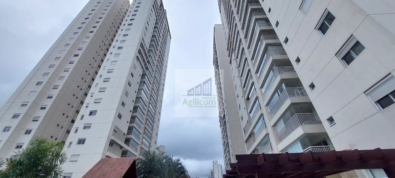 APARTAMENTO À VENDA EM CAMPO BELO COM 3 DORMITÓRIOS SENDO 1 SUÍTE E 2 VAGAS Rua Estevão Baião São Paulo - 
