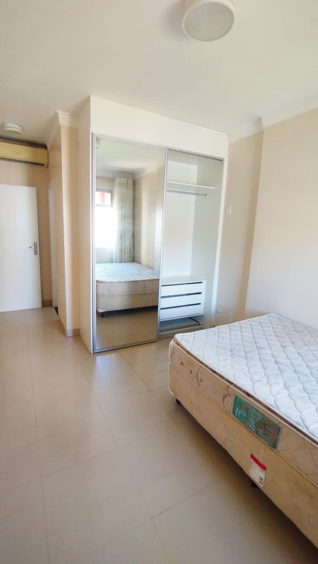 APARTAMENTO 3 QUARTOS SUÍTE VARANDA ÁREA DE SERVIÇO DEPENDÊNCIA GARAGEM À VENDA NA PITUBA! Rua Messe de Amor Salvador - 