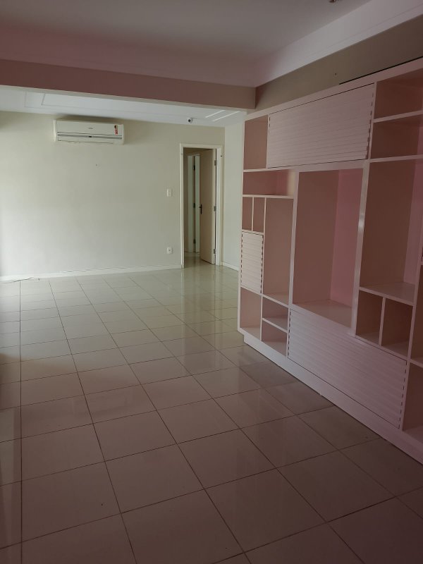 APARTAMENTO 3 QUARTOS SUÍTE VARANDA PISCINA ELEVADOR 2 GARAGENS À VENDA NO RIO VERMELHO! Rua Nelson Gallo Salvador - 