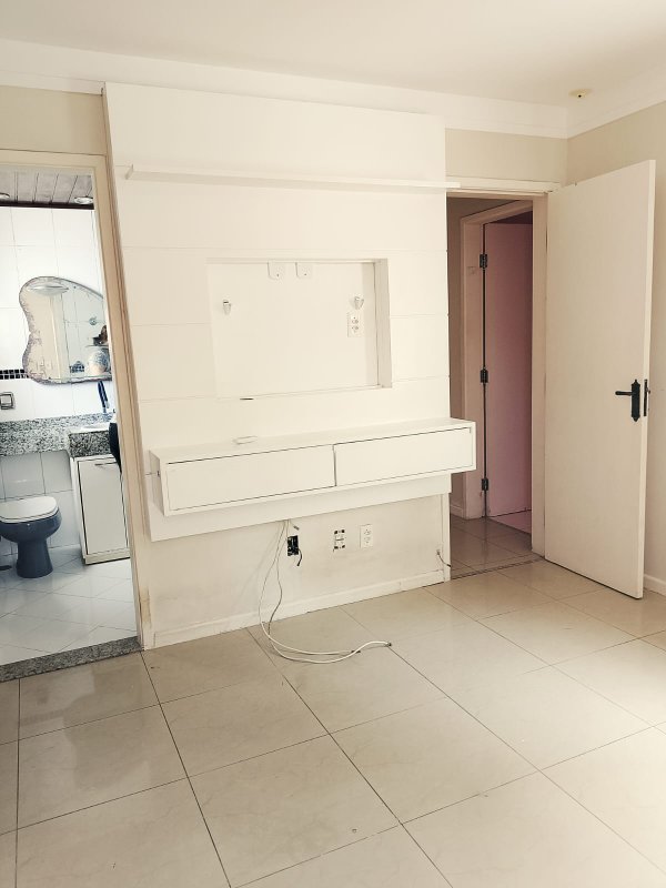 APARTAMENTO 3 QUARTOS SUÍTE VARANDA PISCINA ELEVADOR 2 GARAGENS À VENDA NO RIO VERMELHO! Rua Nelson Gallo Salvador - 