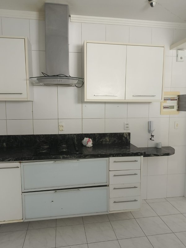 APARTAMENTO 3 QUARTOS SUÍTE VARANDA PISCINA ELEVADOR 2 GARAGENS À VENDA NO RIO VERMELHO! Rua Nelson Gallo Salvador - 