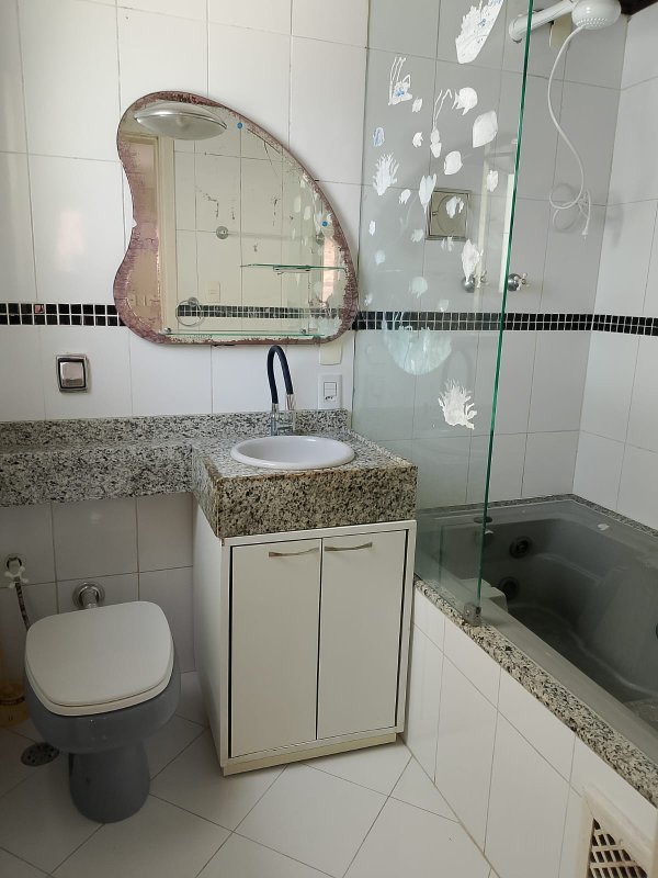APARTAMENTO 3 QUARTOS SUÍTE VARANDA PISCINA ELEVADOR 2 GARAGENS À VENDA NO RIO VERMELHO! Rua Nelson Gallo Salvador - 