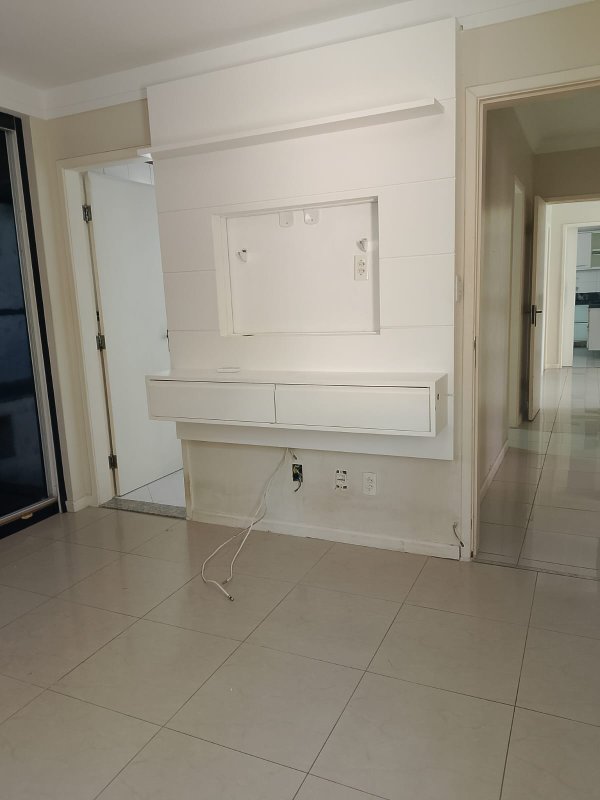 APARTAMENTO 3 QUARTOS SUÍTE VARANDA PISCINA ELEVADOR 2 GARAGENS À VENDA NO RIO VERMELHO! Rua Nelson Gallo Salvador - 