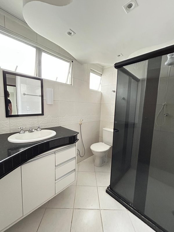 APARTAMENTO 3 QUARTOS 2 SUÍTES REFORMADO ELEVADOR GARAGEM À VENDA EM ONDINA! Rua Demétrio Tourinho Salvador - 
