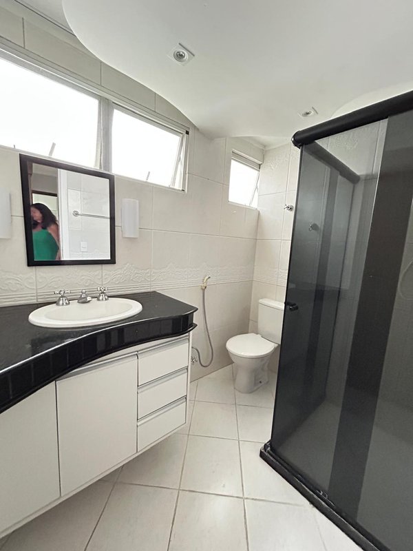 APARTAMENTO 3 QUARTOS 2 SUÍTES REFORMADO ELEVADOR GARAGEM À VENDA EM ONDINA! Rua Demétrio Tourinho Salvador - 