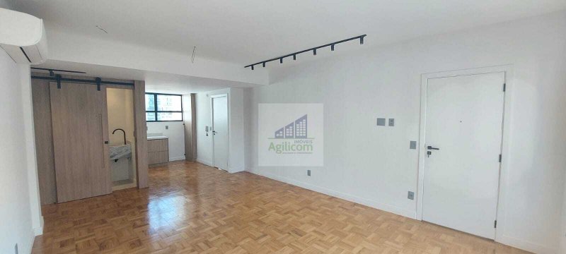 APARTAMENTO À VENDA EM VILA OLÍMPIA COM 94M², 1 DORMITÓRIO E 1 VAGA DE GARAGEM Rua Clodomiro Amazonas São Paulo - 