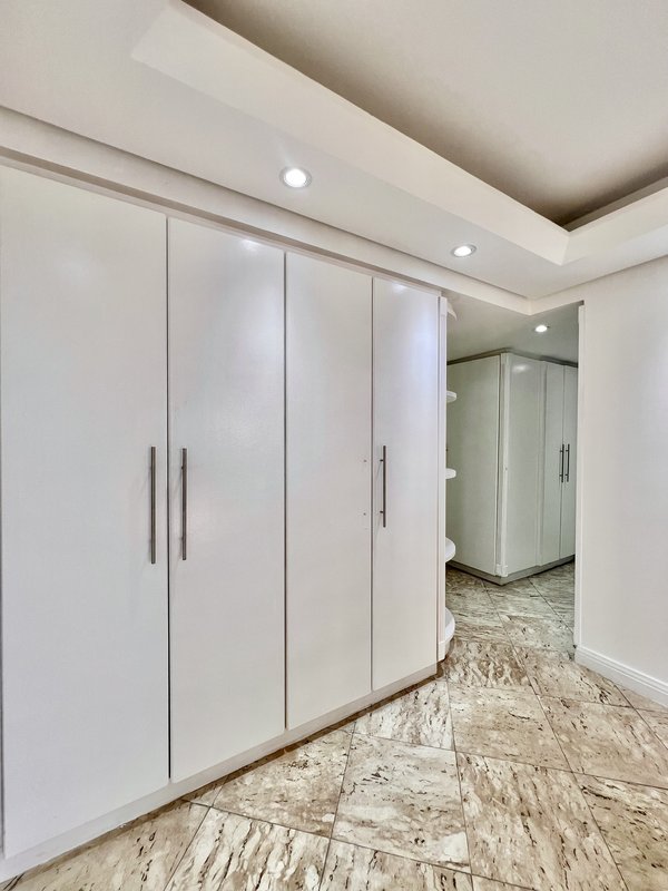Apartamento à venda na orla da praia da Barra - Rio de Janeiro - 