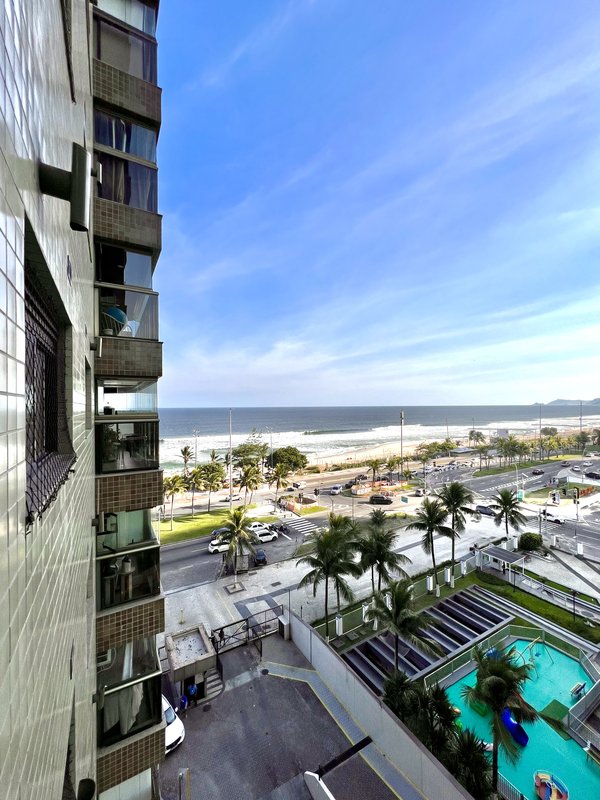 Apartamento à venda na orla da praia da Barra - Rio de Janeiro - 