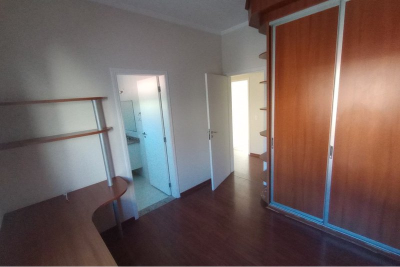 Casa À VENDA, 305m, 3 Suítes, R$ 1.390.000 - Granja Olga II - Sorocaba SP Rua Maria Moron Morad Sorocaba - 