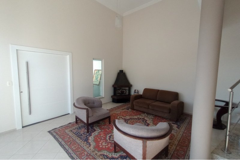 Casa À VENDA, 305m, 3 Suítes, R$ 1.390.000 - Granja Olga II - Sorocaba SP Rua Maria Moron Morad Sorocaba - 