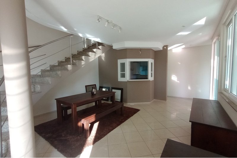Casa À VENDA, 305m, 3 Suítes, R$ 1.390.000 - Granja Olga II - Sorocaba SP Rua Maria Moron Morad Sorocaba - 