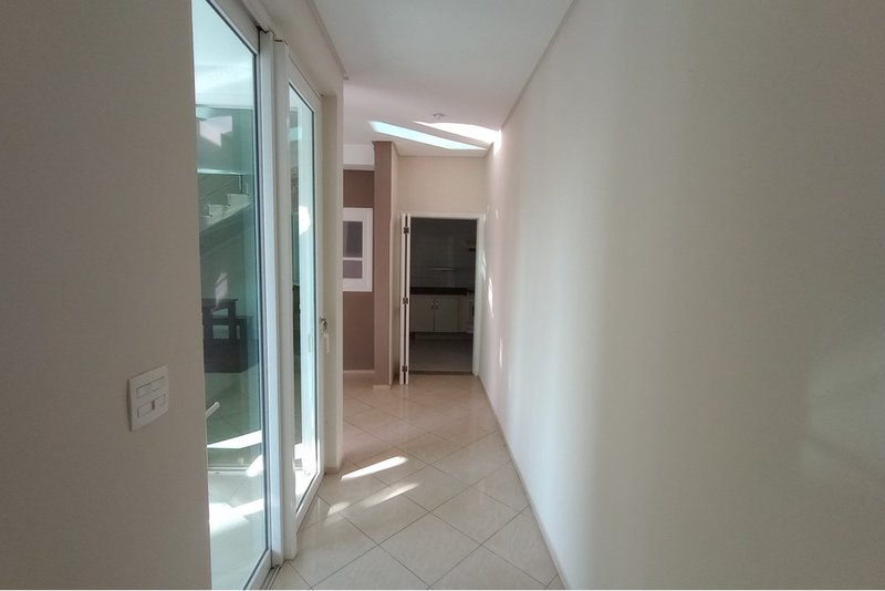 Casa À VENDA, 305m, 3 Suítes, R$ 1.390.000 - Granja Olga II - Sorocaba SP Rua Maria Moron Morad Sorocaba - 