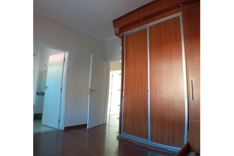 Casa À VENDA, 305m, 3 Suítes, R$ 1.390.000 - Granja Olga II - Sorocaba SP Rua Maria Moron Morad Sorocaba - 
