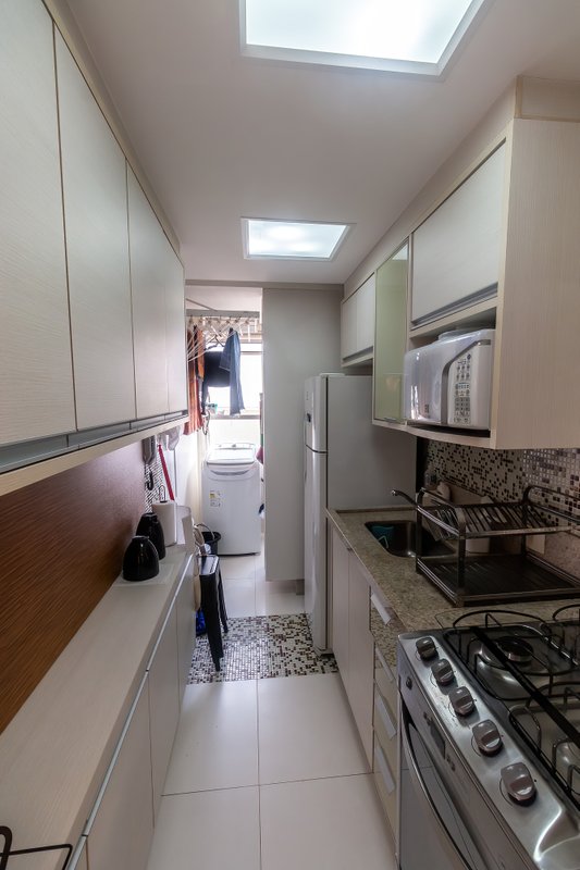 VENDE-SE APT COMPACTO REFORMADO NO CORAÇÃO DO ITAIM BIBI – 41M2 COM 1 VAGA Rua Professor Tamandaré Toledo São Paulo - 