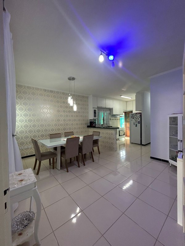 Elegância, conforto e integração em cada detalhe - Caraguatatuba - 