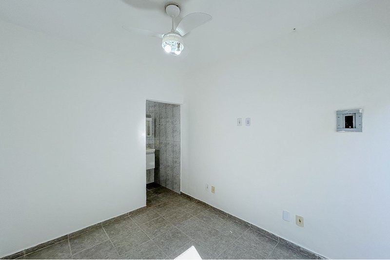 Casa Á VENDA, 118m - 3 Dorm. 1 Suíte - R$ 392.000 - Res. Solar dos Pinheiros -  Sorocaba Rua Ramon Haro Martini Sorocaba - 