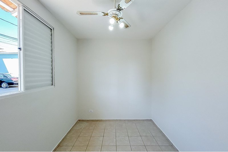 Casa Á VENDA, 118m - 3 Dorm. 1 Suíte - R$ 392.000 - Res. Solar dos Pinheiros -  Sorocaba Rua Ramon Haro Martini Sorocaba - 