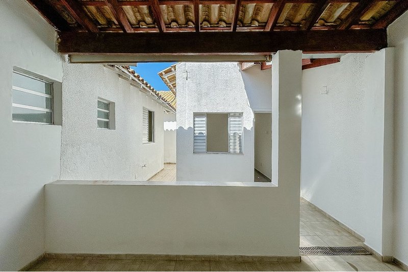 Casa Á VENDA, 118m - 3 Dorm. 1 Suíte - R$ 392.000 - Res. Solar dos Pinheiros -  Sorocaba Rua Ramon Haro Martini Sorocaba - 