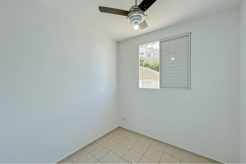 Casa Á VENDA, 118m - 3 Dorm. 1 Suíte - R$ 392.000 - Res. Solar dos Pinheiros -  Sorocaba Rua Ramon Haro Martini Sorocaba - 