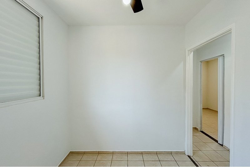 Casa Á VENDA, 118m - 3 Dorm. 1 Suíte - R$ 392.000 - Res. Solar dos Pinheiros -  Sorocaba Rua Ramon Haro Martini Sorocaba - 