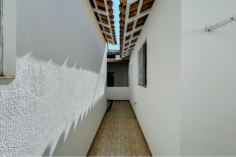 Casa Á VENDA, 118m - 3 Dorm. 1 Suíte - R$ 392.000 - Res. Solar dos Pinheiros -  Sorocaba Rua Ramon Haro Martini Sorocaba - 