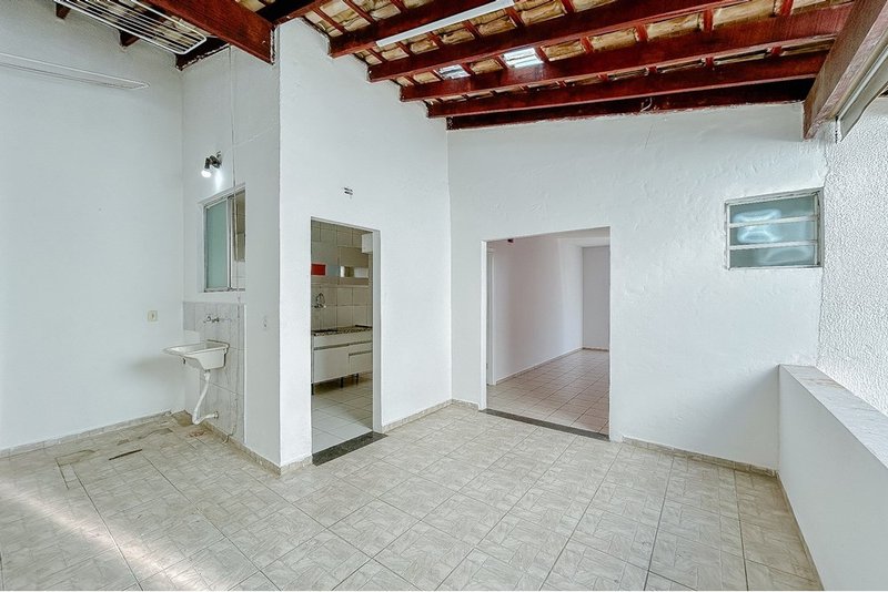 Casa Á VENDA, 118m - 3 Dorm. 1 Suíte - R$ 392.000 - Res. Solar dos Pinheiros -  Sorocaba Rua Ramon Haro Martini Sorocaba - 