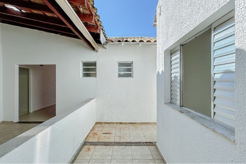Casa Á VENDA, 118m - 3 Dorm. 1 Suíte - R$ 392.000 - Res. Solar dos Pinheiros -  Sorocaba Rua Ramon Haro Martini Sorocaba - 