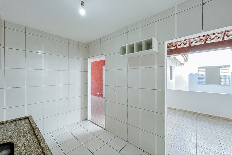 Casa Á VENDA, 118m - 3 Dorm. 1 Suíte - R$ 392.000 - Res. Solar dos Pinheiros -  Sorocaba Rua Ramon Haro Martini Sorocaba - 