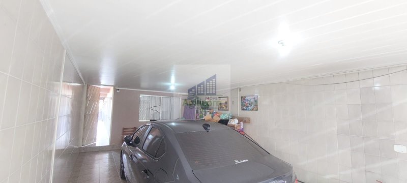 CASA À VENDA EM CAMPO LIMPO COM 5 DORMITÓRIOS E GARAGEM PARA 4 CARROS Rua Guanajá São Paulo - 