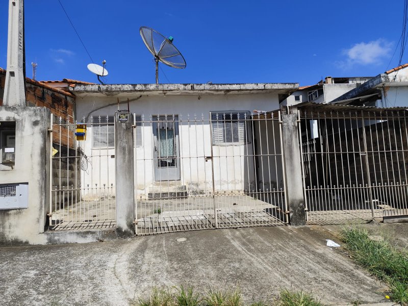 Casa à venda no centro de Igaratá - Igaratá - 