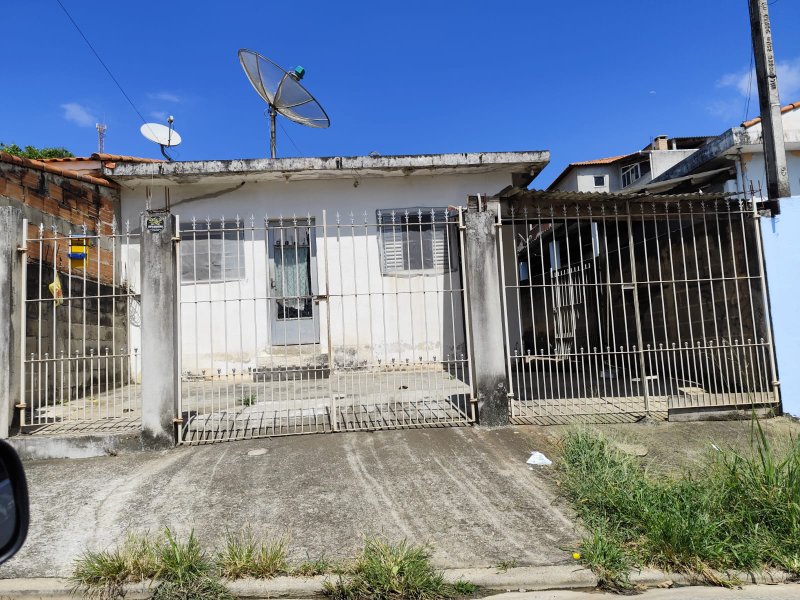 Casa à venda no centro de Igaratá - Igaratá - 