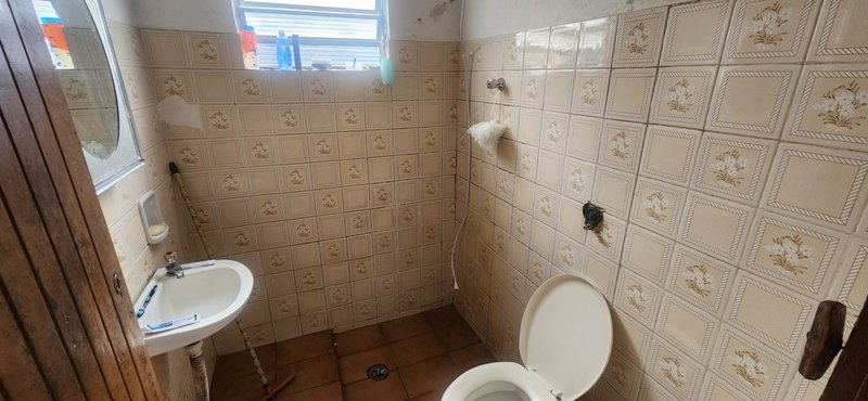 Casa à venda no centro de Igaratá  Igaratá - 