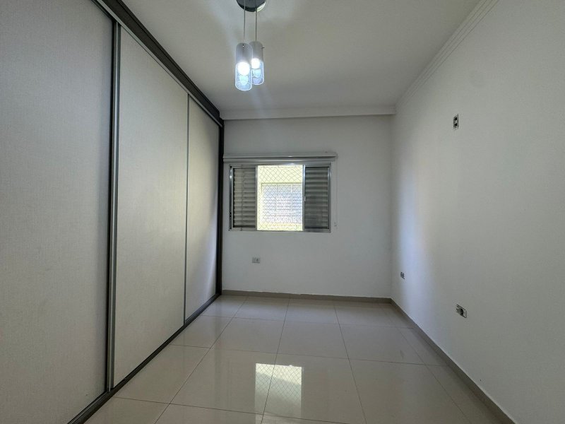Sobrado 3 dormitórios sendo 1 suíte + 4 vagas de garagem - Guarulhos - 