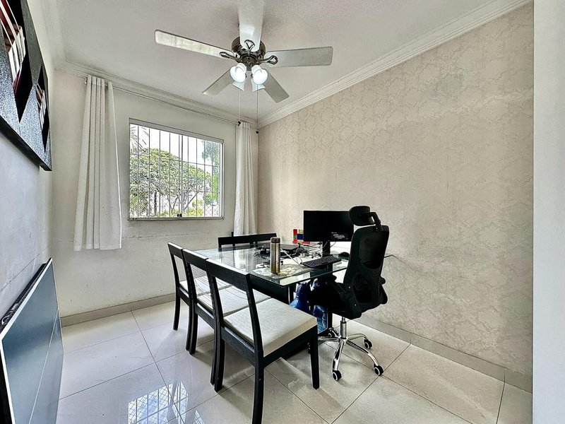 Cobertura - 04 qts. - 01 suíte - 105m² - Bairro Santa Amélia - Belo Horizonte - 
