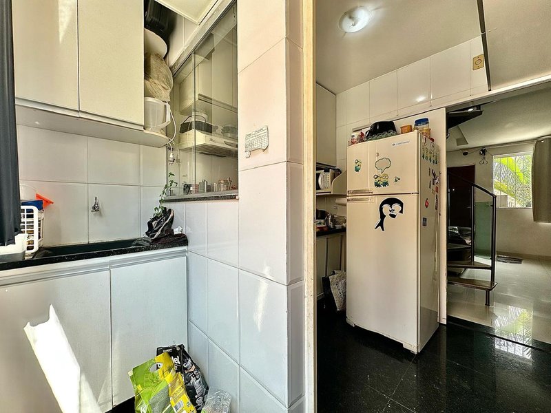 Cobertura - 04 qts. - 01 suíte - 105m² - Bairro Santa Amélia - Belo Horizonte - 